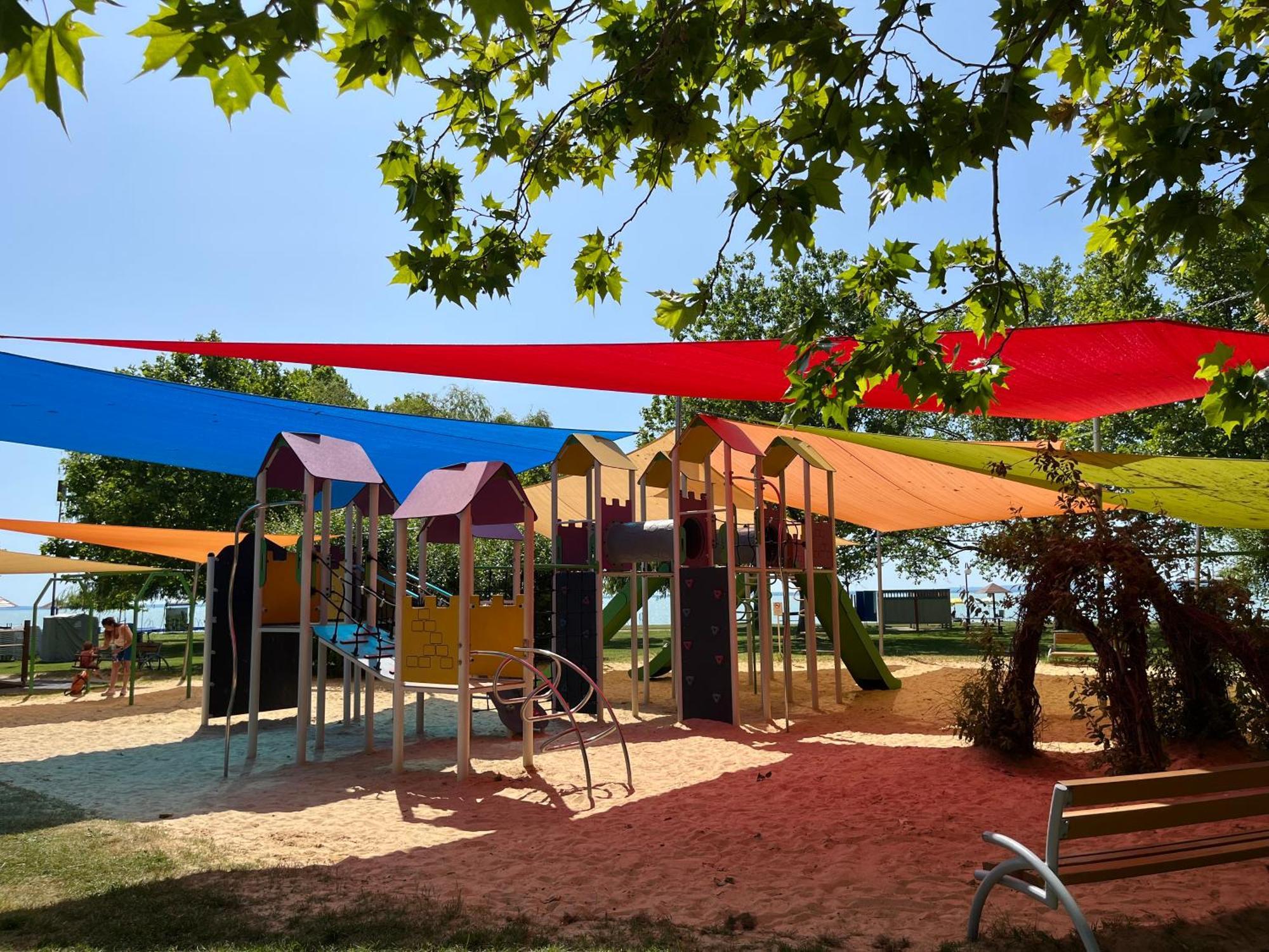 Wellness Laroba מלון Alsóörs